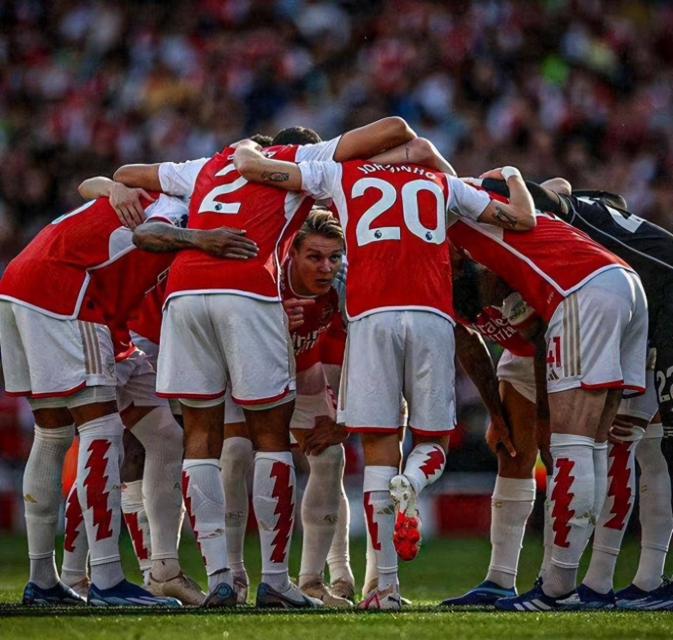 浙江稠州迎英超关键赛,冲刺阶段队长鼓劲,球迷炸锅,临场指挥获称赞的简单介绍 浙江稠州迎英超关键赛,冲刺阶段队长鼓劲,球迷炸锅,临场指挥获称赞的简单介绍